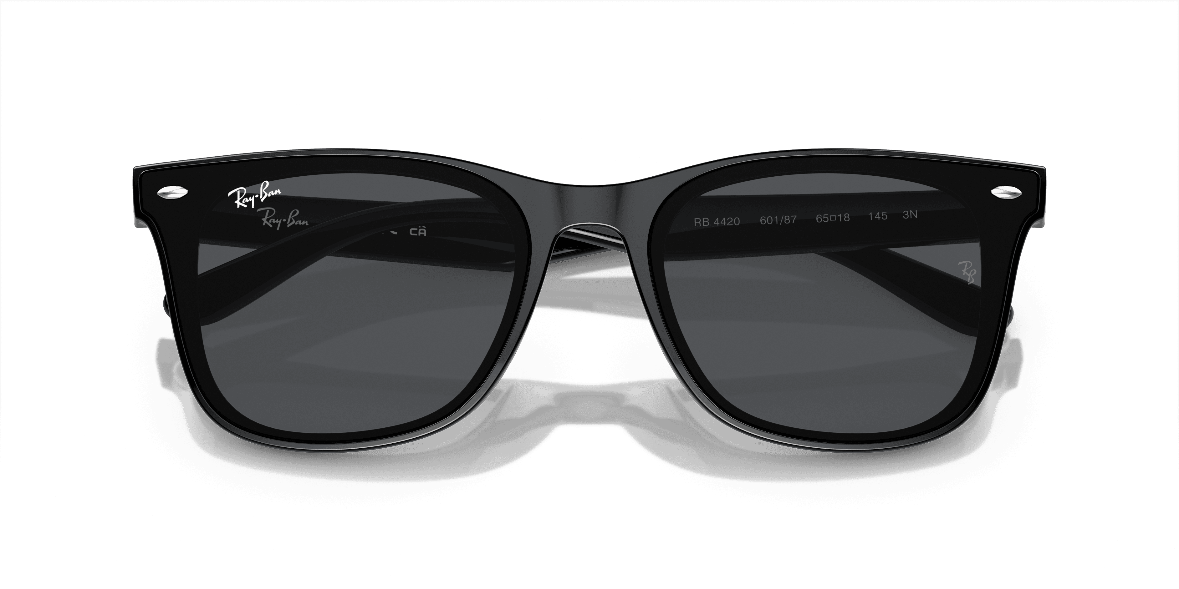 Ray-Ban RB4420 601/87 — yakın çekim